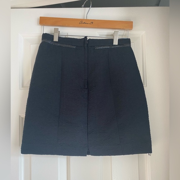 H&M Textured Mini Skirt Sz 6 - Picture 3 of 9